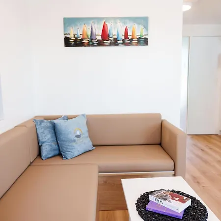 Pearl Infinity Luxury Floating House * Novigrad Istria