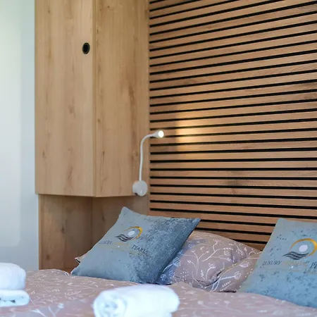 Pearl Infinity Luxury Floating House * Novigrad Istria