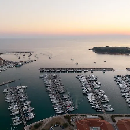 Διαμέρισμα Pearl Infinity Luxury Floating House *