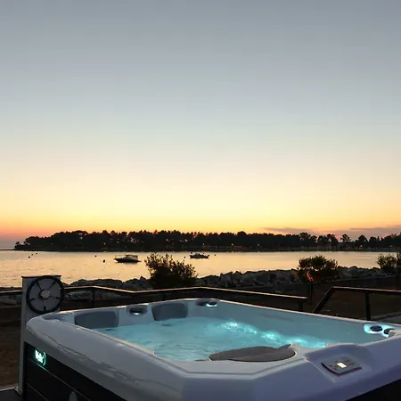 Διαμέρισμα Pearl Infinity Luxury Floating House